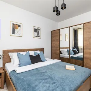 https://superapart-zielone-zacisze-1.warsawhotelspoland.com